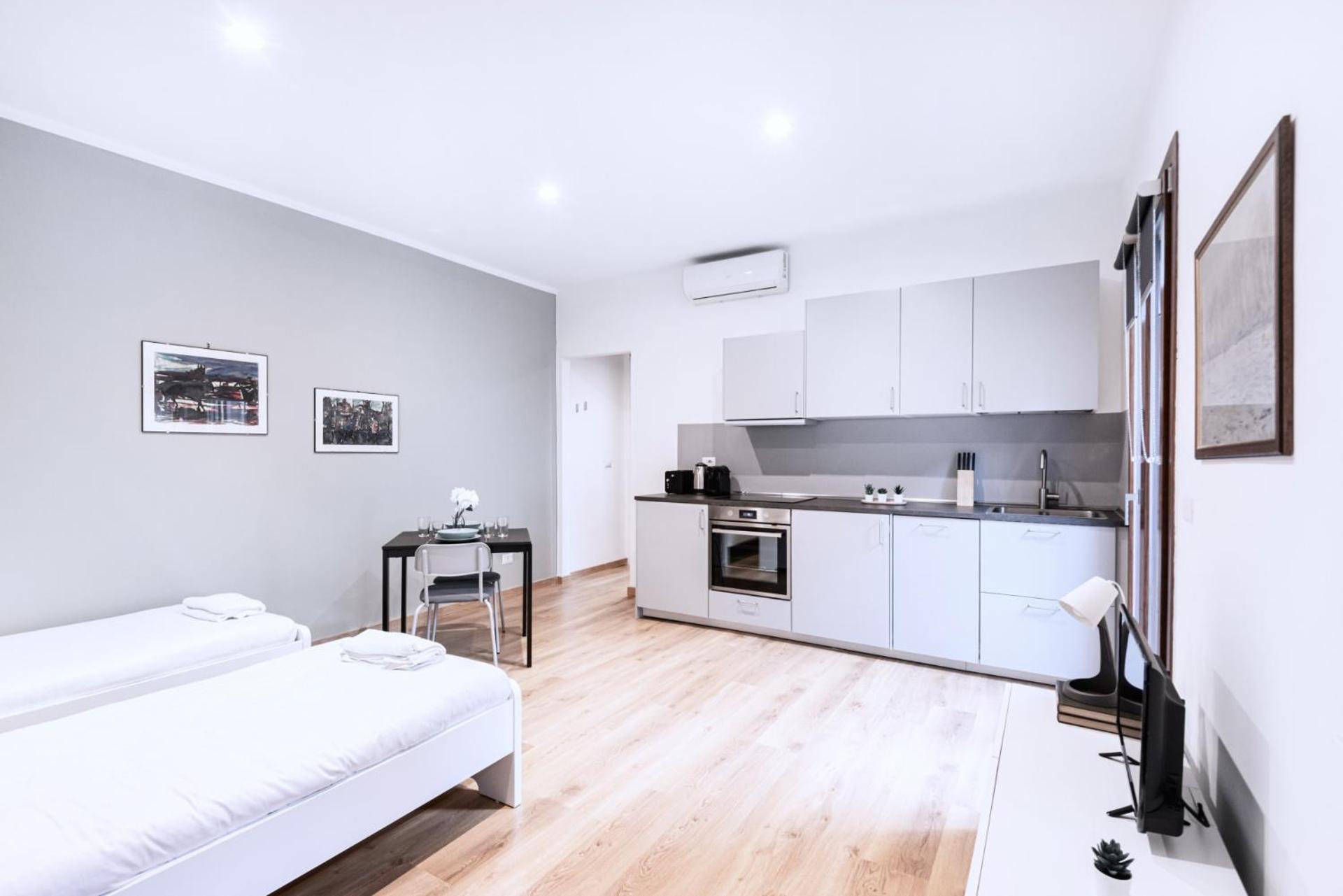 Easylife - Studio Con Balcone In Risorgimento * Milán